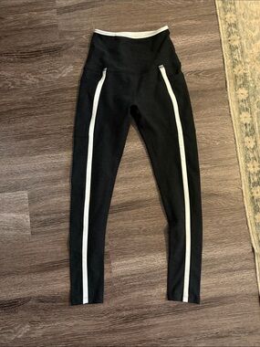 Beyond Yoga New Moves Leggings